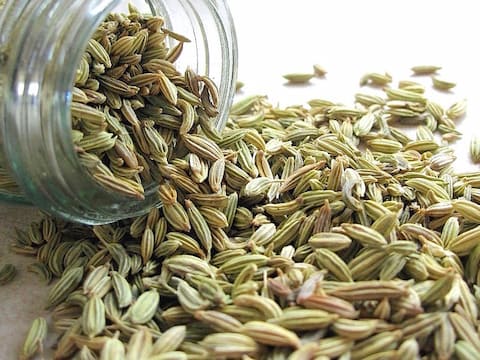 تصویر 5 از قیمت خرید عرق زنیان اصل با فروش عمده
